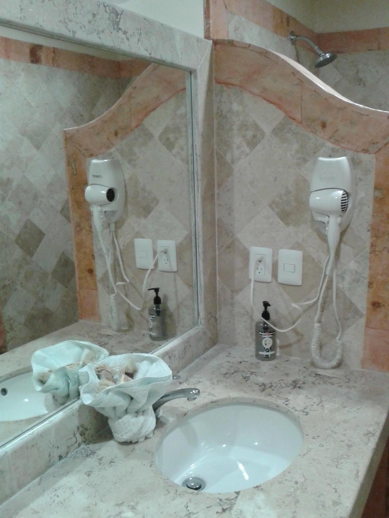 Hotel Real Del Mayab Плая-дель-Кармен Экстерьер фото